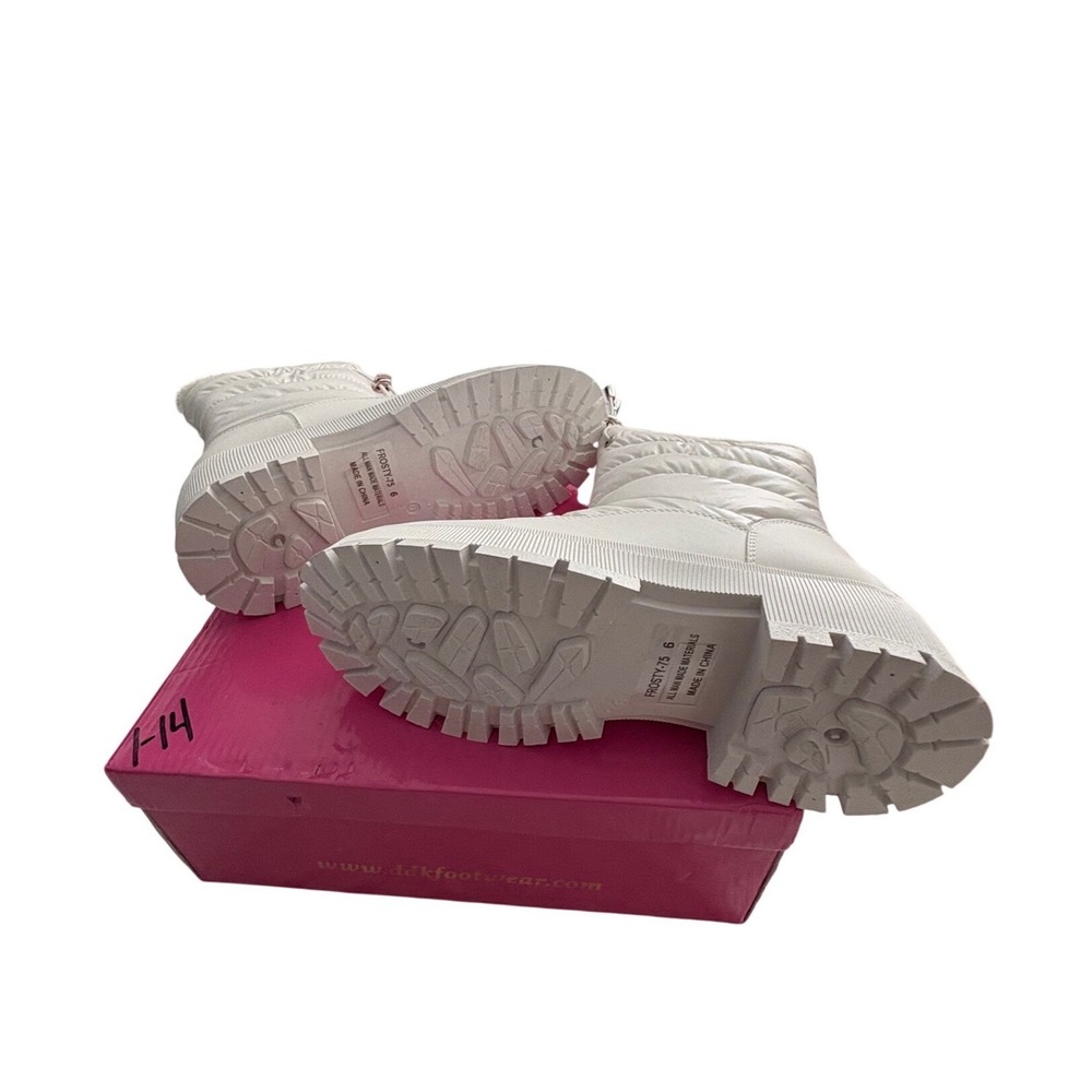 White Quilted Puffer Snow Boots Faux Fur Trim Lug Sole Ski Après Winter Womens 6 - Picture 5 of 7
